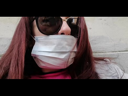 ❤️ Николетта мстит своему соседу и писает в его гараже (Специальный Covid19 Итальянский карантин) Видео ебли на сайте pornovore.ru ❌️