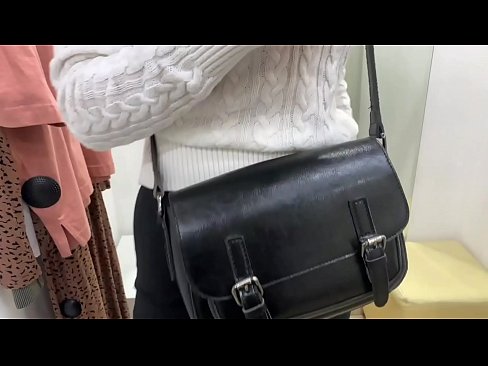 ❤️ Публичная мастурбация молоденькой сучки ФералБерри с дилдо в примерочной Видео ебли на сайте pornovore.ru ❌️