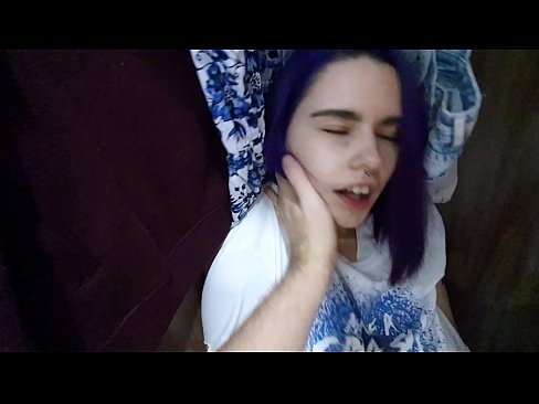❤️ Нашел сестренку в шкафу и помог кончить Видео ебли на сайте pornovore.ru ❌️